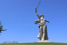 История трагедии в Волгограде, связанная с памятником Родина-мать и ректором Николаем Чесноковым istoriya tragedii v volgograde svyazannaya s pamyatnikom rodinamat i rektorom nikolaem chesnokovym-dmvv-ru-174791465200-0