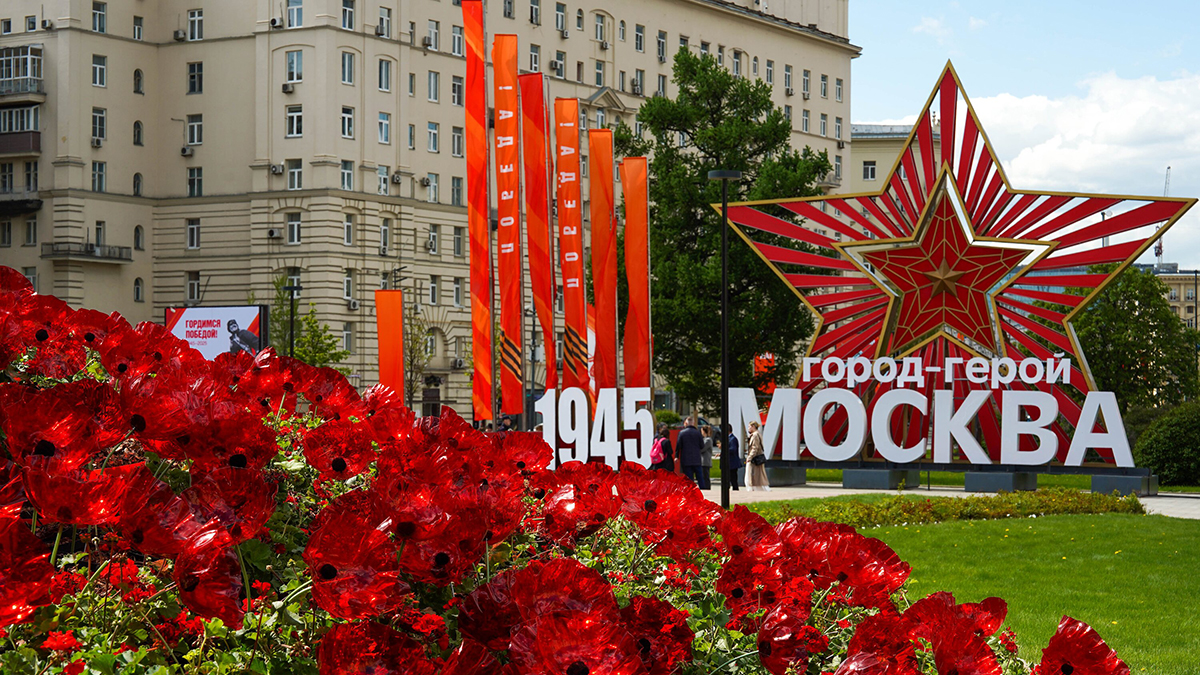 Кролик-гриль, жареные пельмени и винтаж: что можно приобрести на площадках «Московской весны Победы»