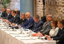 Напряженный диалог России и Украины в Стамбуле и неожиданное общение napryazhennyj dialog rossii i ukrainy v stambule i neozhidannoe obshhenie-dmvv-ru-174774595800-0