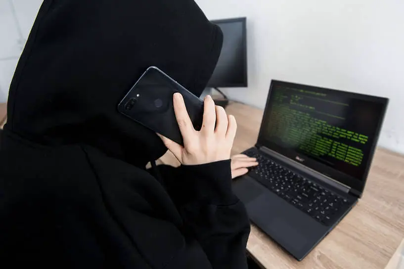 УБК МВД России предупреждает о способах защиты от мошенников и фейковых сайтов-0