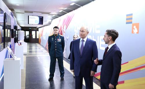 Путин: все народы СССР внесли вклад в Победу в Великой Отечественной войне