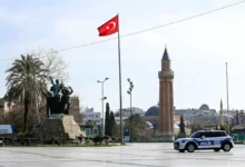 Владимир Путин, Сергей Лавров и Хакан Фидан ведут переговоры по Украине в Стамбуле vladimir putin sergej lavrov i hakan fidan vedut peregovory po ukraine v stambule-dmvv-ru-174823416300-0