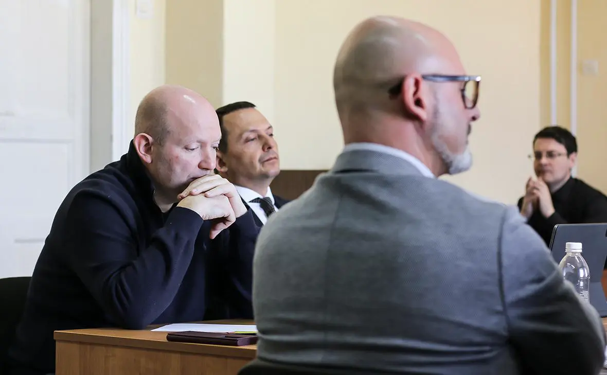 Михаил Воеводин (слева) (Игорь Лесовских / Octagon.Media / ТАСС)