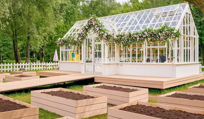 Научиться выращивать овощи и узнать секреты ухода за садом можно в парках Москвы