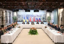 Владимир Мединский проведет переговоры с Рустемом Умеровым 2 июня vladimir medinskij provedet peregovory s rustemom umerovym 2 iyunya-dmvv-ru-174878784400-0