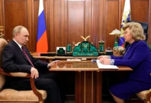 Владимир Путин и Татьяна Москалькова обсуждают споры с Минобороны и обращение к Папе Римскому vladimir putin i tatyana moskalkova obsuzhdayut spory s minoborony i obrashhenie k pape rimskomu-dmvv-ru-0