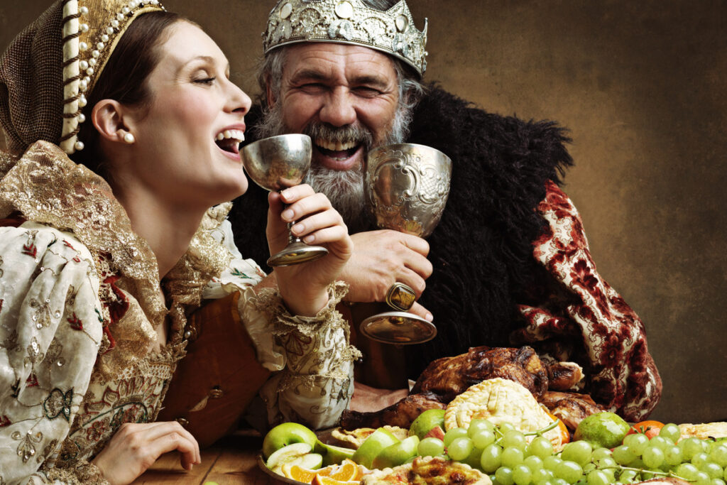 Король и королева пируют