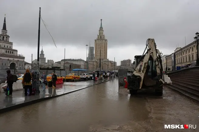 Сезон дождей в Москве продолжается | Источник: Артём Устюжанин / MSK1.RU