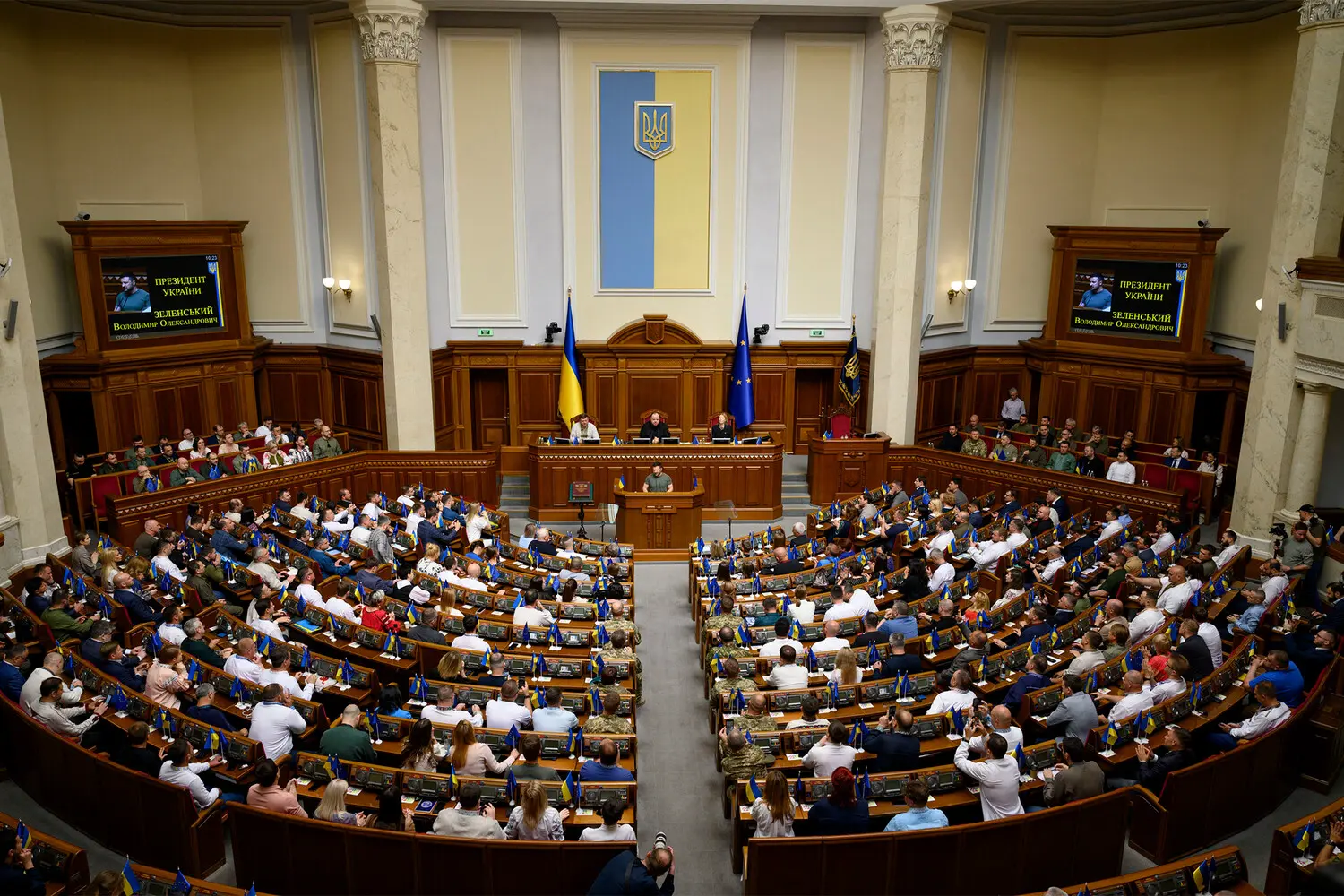 Верховная Рада оказывается в хаосе, Дмитрук и Тимошенко под прицелом НАБУ и САП-0