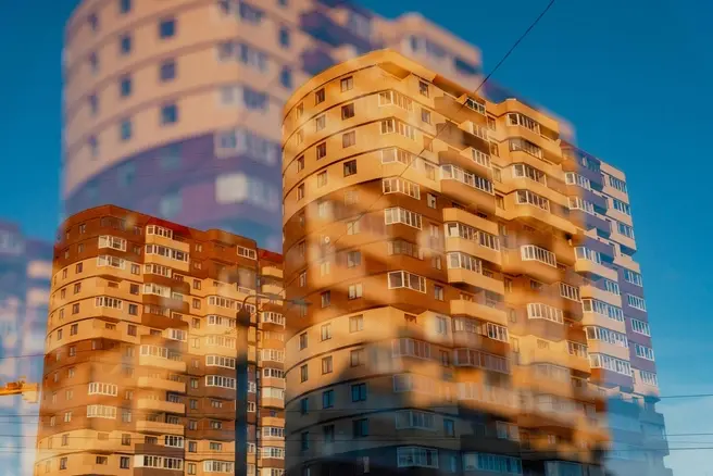 Человейники растут по всей стране, в которых крошечные квартиры по неподъемным ценам | Источник: Иван Митюшёв / 29.RU