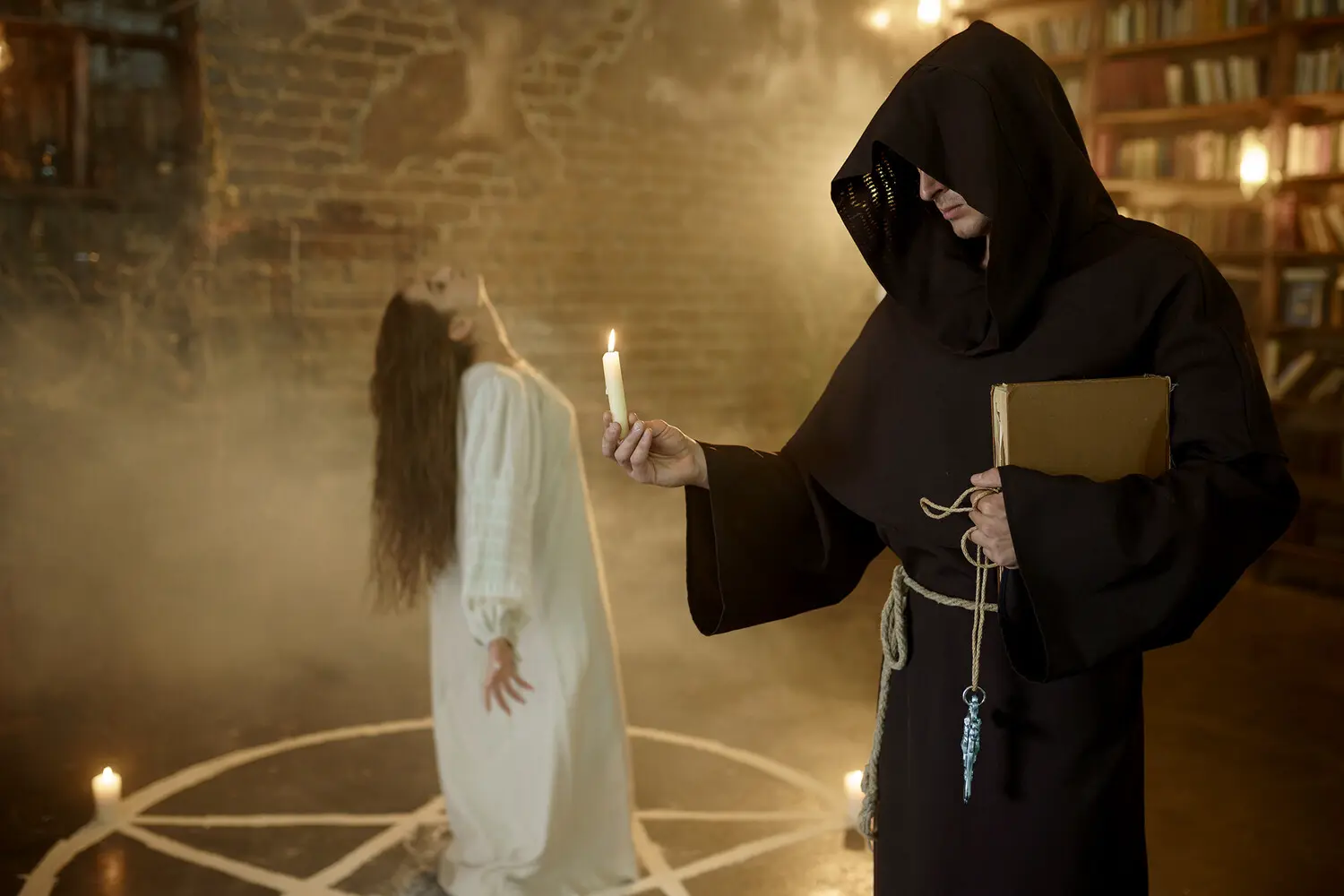 Михаил Вершинин рассказывает о влиянии инфоцыганов и сайентологов на общество-0