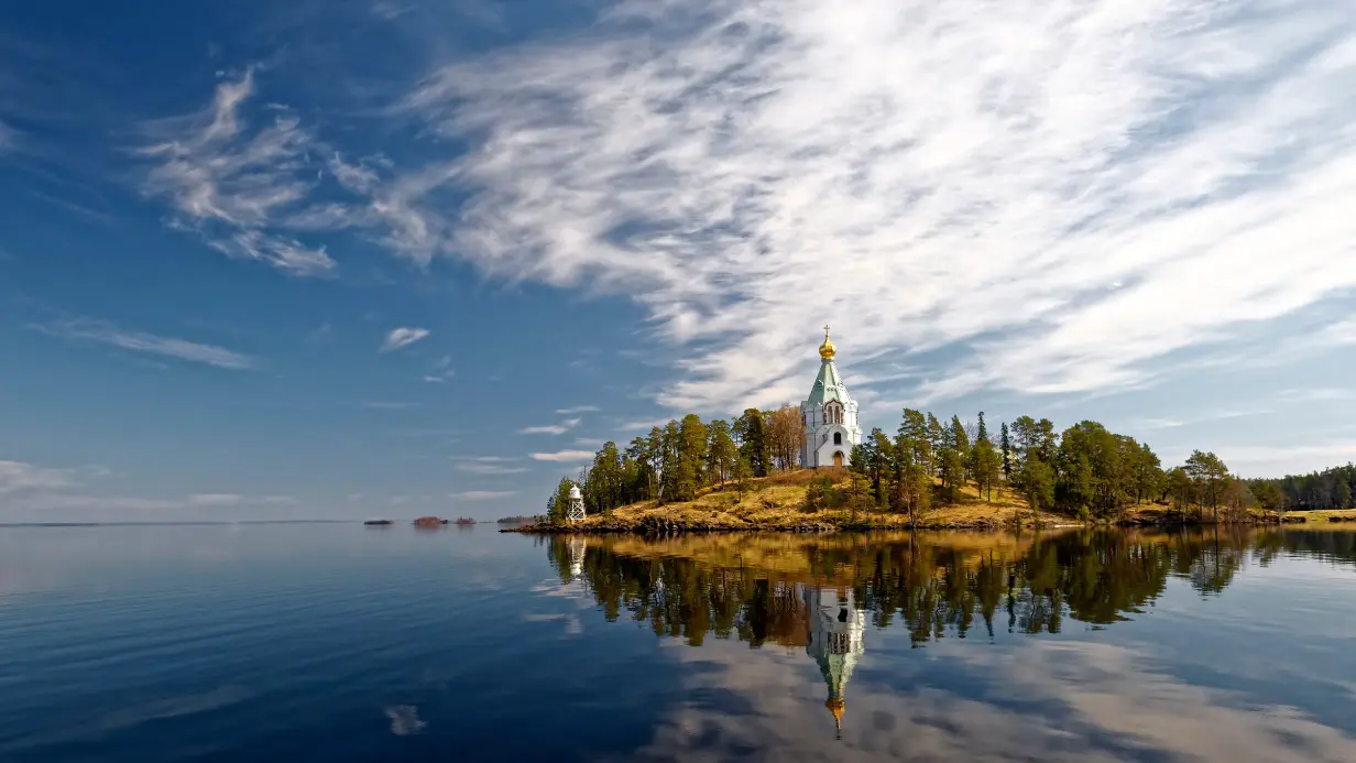 Молебен о переговорах Путина и Трампа прошел в Валаамском монастыре