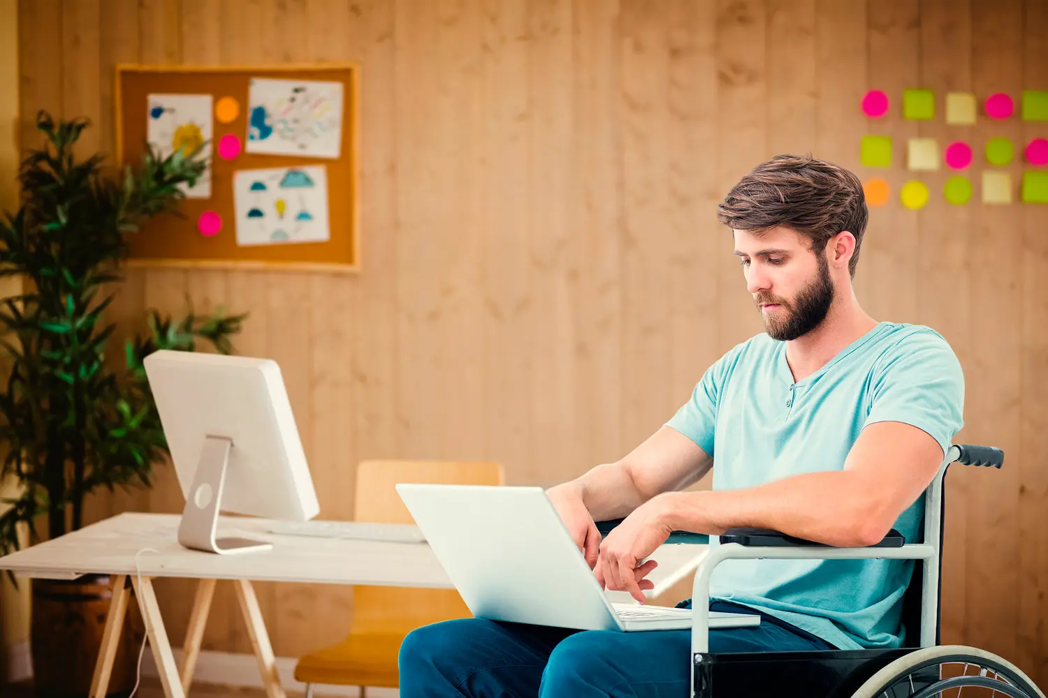 Роскомнадзор и ЕРИР подводят итоги сбора интернет-налога в 2025 году-0