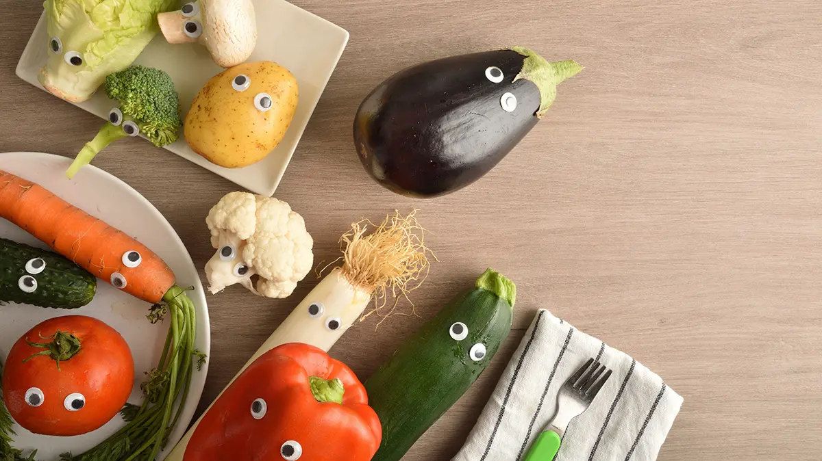 Нужно ли мыть овощи и ягоды с дачи