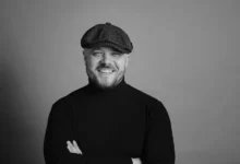 Артур Иванов и Александр Розенбаум сыграли яркие роли в мюзикле Яндекс Афиши artur ivanov i aleksandr rozenbaum sygrali yarkie roli v myuzikle yandeks afishi-dmvv-ru-0