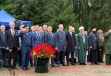 Денис Паслер и Олег Чемезов сплотили Екатеринбург в день памяти Беслана denis pasler i oleg chemezov splotili ekaterinburg v den pamyati beslana-dmvv-ru-0