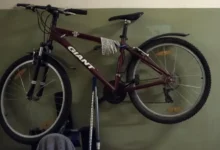 Дмитрий Бондарь и Владимир Кошелев разъясняют правила хранения колясок и велосипедов dmitrij bondar i vladimir koshelev razyasnyayut pravila hraneniya kolyasok i velosipedov-dmvv-ru-0