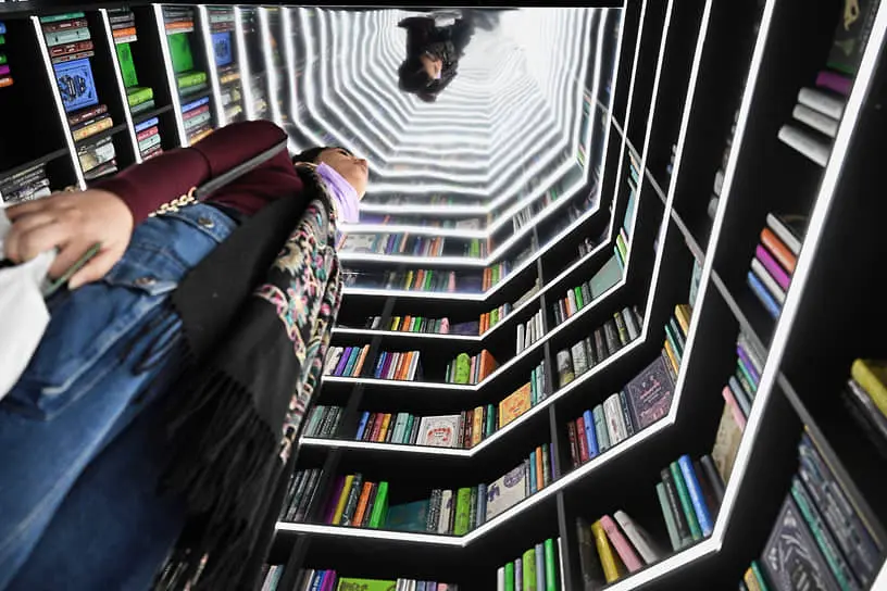 Минцифры, VK и Яндекс разрабатывают книжную карту для молодежи-0