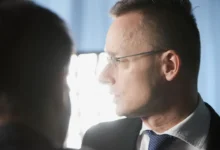 Петер Сийярто и Кая Каллас обсудили новый подход к угрозе движения Антифа peter sijyarto i kaya kallas obsudili novyj podhod k ugroze dvizheniya antifa-dmvv-ru-0