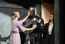 В Театре Пушкина состоялся триумф Рощина с Майзингером и Кононовой v teatre pushkina sostoyalsya triumf roshhina s majzingerom i kononovoj-dmvv-ru-0