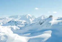 Альпинисты из России под руководством Андрея Васильева ждут помощи на Манаслу в Непале alpinisty iz rossii pod rukovodstvom andreya vasileva zhdut pomoshhi na manaslu v nepale-dmvv-ru-0