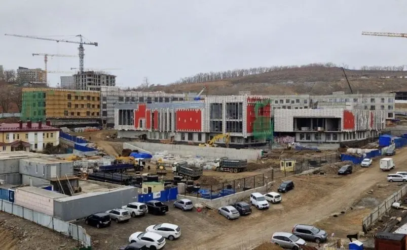 Стройка школы на Патрокле ИА PrimaMedia