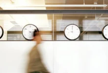 Эксперт Никита Масленников из Центра политических технологий о влиянии перевода времени ekspert nikita maslennikov iz czentra politicheskih tehnologij o vliyanii perevoda vremeni-dmvv-ru-0