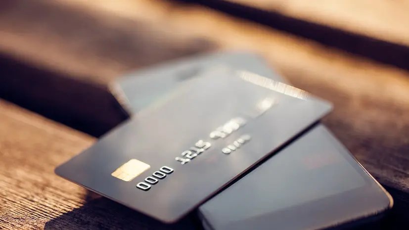 Юрист Костиков: банк заблокирует перевод самому себе при подозрении на махинации