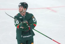 Митчелл Миллер показывает выдающуюся игру в КХЛ и приносит Ак Барсу победу над Динамо mitchell miller pokazyvaet vydayushhuyusya igru v khl i prinosit ak barsu pobedu nad dinamo-dmvv-ru-0