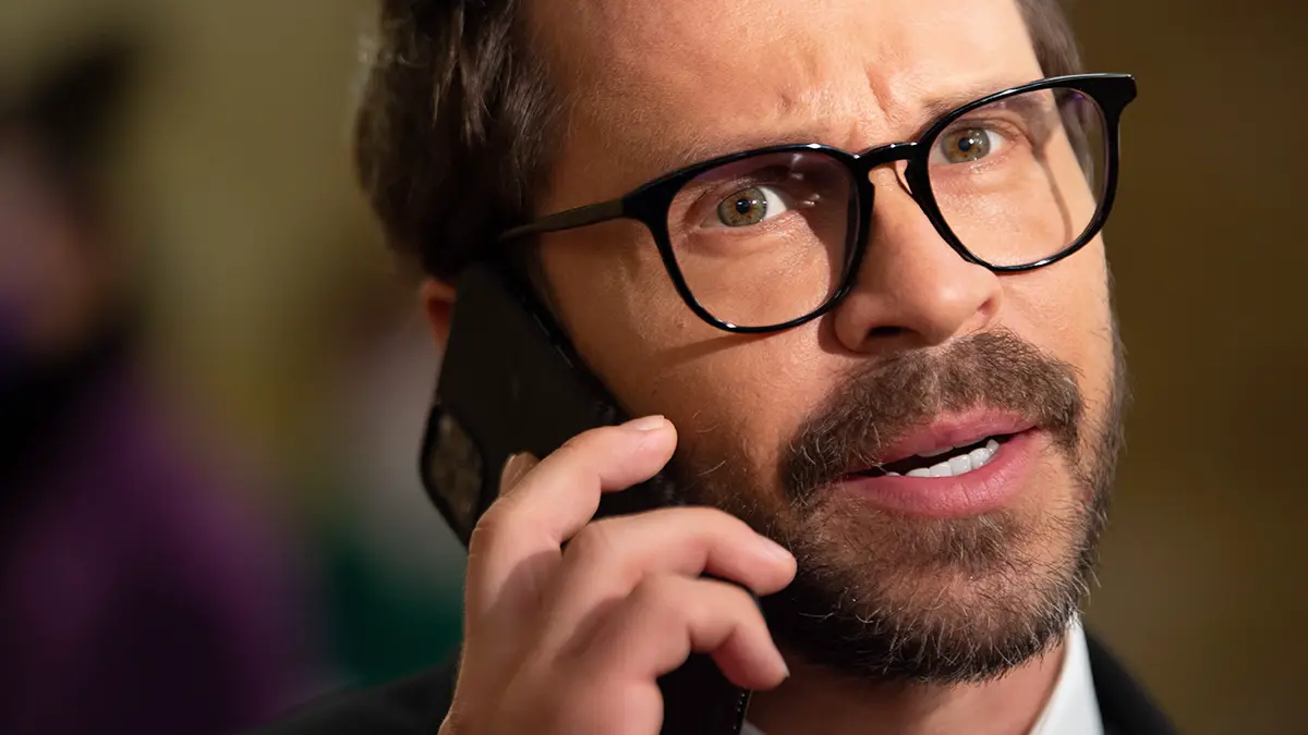 Суд взыскал с актера Деревянко 13 миллионов рублей долга