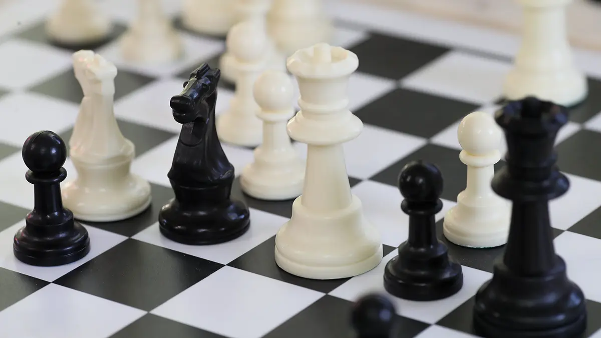 Столичный производитель создал робота-шахматиста