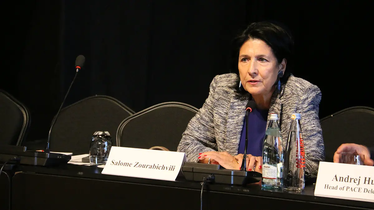 Экс-президент Грузии Зурабишвили объявила о протесте против поворота к России