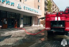 Спасение женщины из лифта в санатории Приморья после возгорания spasenie zhenshhiny iz lifta v sanatorii primorya posle vozgoraniya-dmvv-ru-0