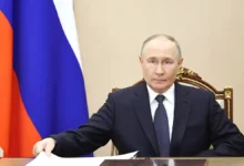 Владимир Путин запускает строительство ледокола «Сталинград» на Балтийском заводе vladimir putin zapuskaet stroitelstvo ledokola stalingrad na baltijskom zavode-dmvv-ru-0