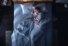 yarkij svet nochyu vliyaet na uroven melatonina i kortizola berezhem son-dmvv-ru-0