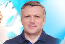 Ярослав Люзенков возглавил команду КХЛ в Сибири после Буцаева yaroslav lyuzenkov vozglavil komandu khl v sibiri posle buczaeva-dmvv-ru-0