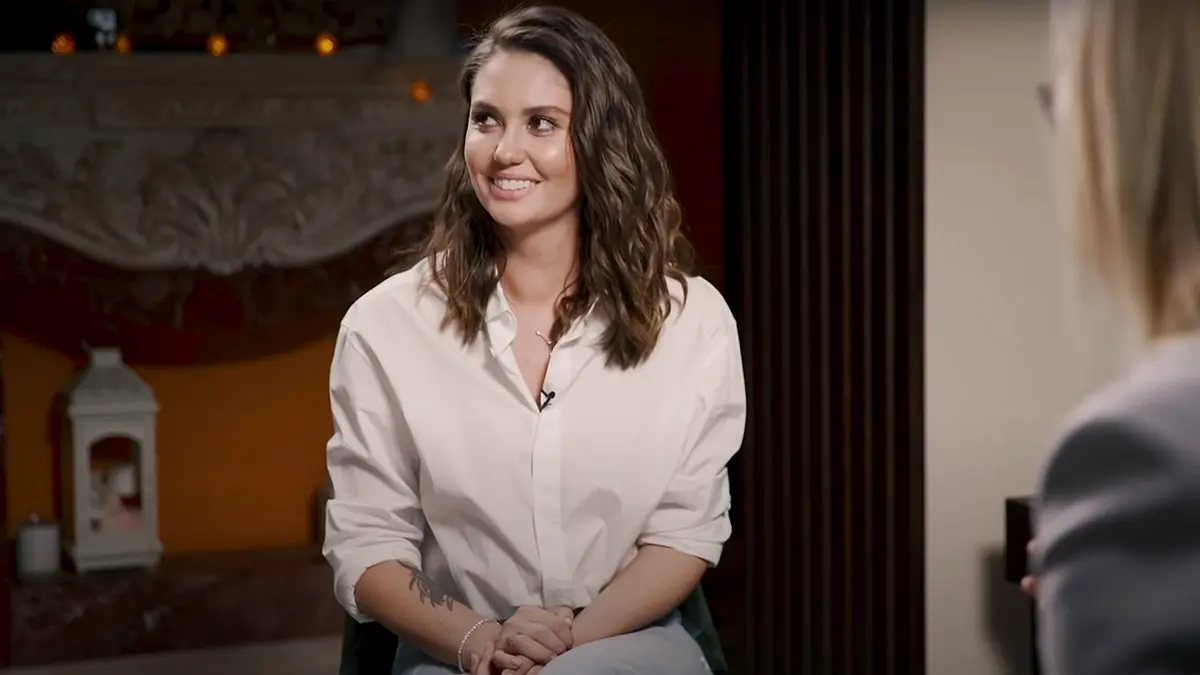 Ставшая мамой в третий раз Агата Муцениеце выписалась из роддома