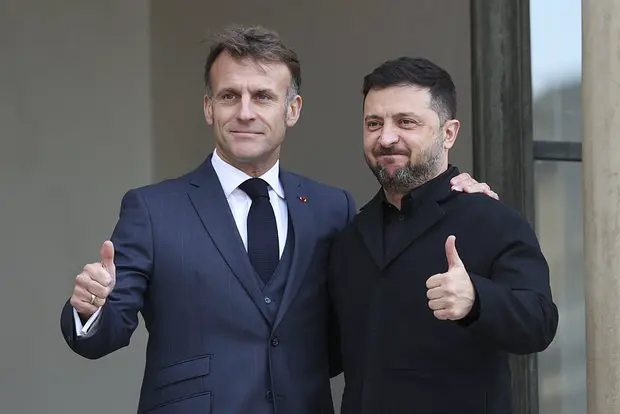 Эммануэль Макрон и Владимир Зеленский