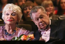 Людмила Поргина благодарна врачам после лечения сосудистых проблем lyudmila porgina blagodarna vracham posle lecheniya sosudistyh problem-dmvv-ru-0