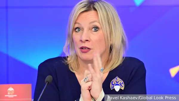 Захарова выразила опасения за будущее ЕС из-за безграмотности Каллас