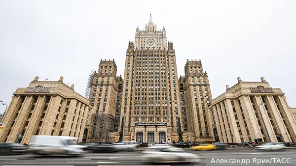 МИД разъяснил ограничения безвизового въезда для граждан Китая