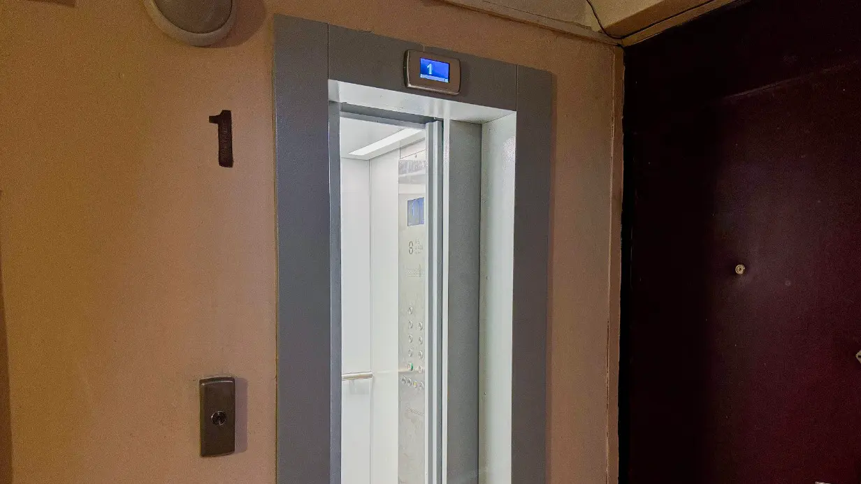 В жилом доме в районе Алтуфьевский в 2025 году произвели замену всего лифтового оборудования