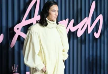 Chloe вдохновляется модой 50-х, возвращая культовые пальто vdohnovlyaetsya modoj 50h vozvrashhaya kultovye palto-dmvv-ru-0