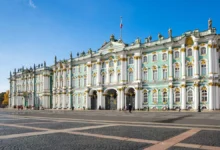 ermitazh posle inczidenta so statuej aleksandry fedorovny zaderzhali-dmvv-ru-0