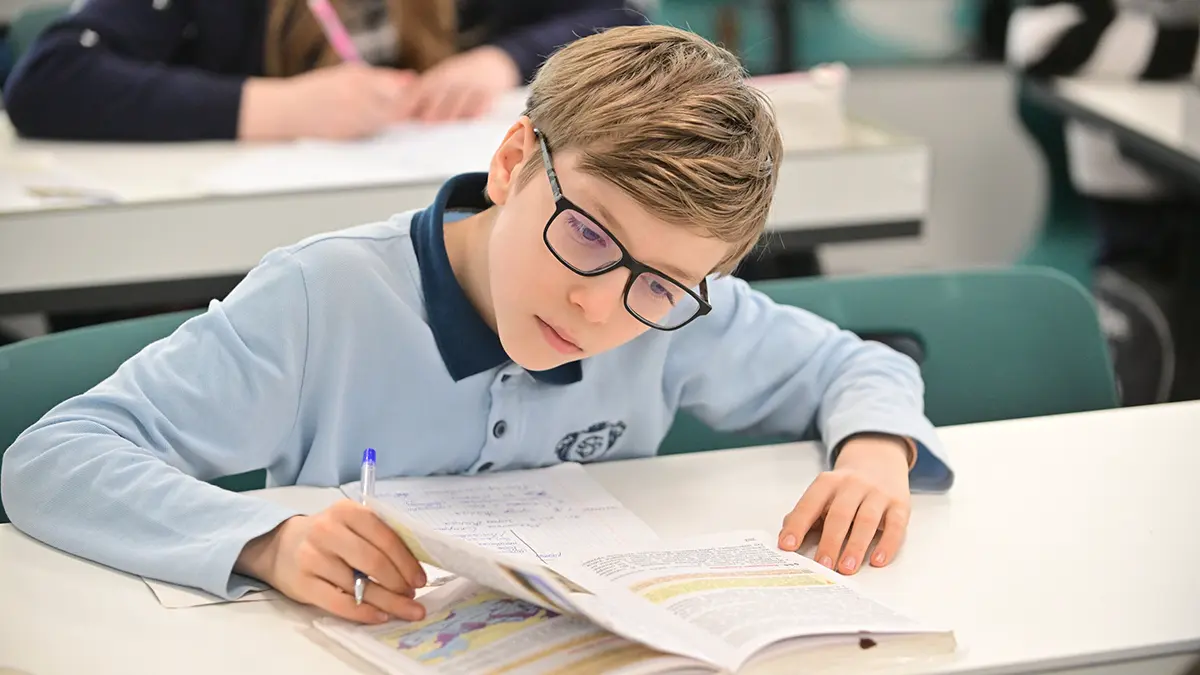 В школах РФ хотят сократить количество часов на изучение иностранных языков