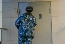 Мужчина осужден за конфликт с соседом и ножом в Свердловской области muzhchina osuzhden za konflikt s sosedom i nozhom v sverdlovskoj oblasti-dmvv-ru-0