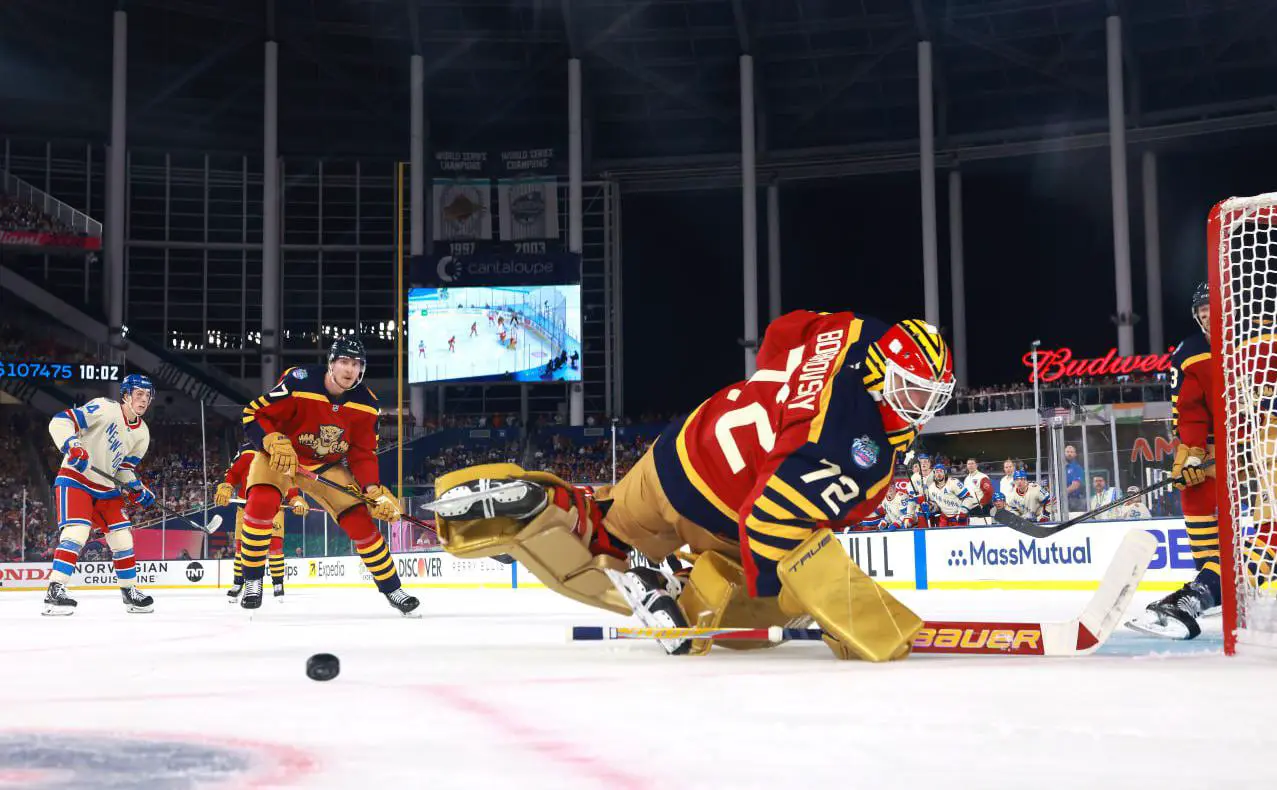 Сергей Бобровский (Carmen Mandato / Getty Images)