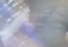 Вандал в Петровском парке ответит по УК РФ за порчу имущества метро vandal v petrovskom parke otvetit po uk rf za porchu imushhestva metro-dmvv-ru-0