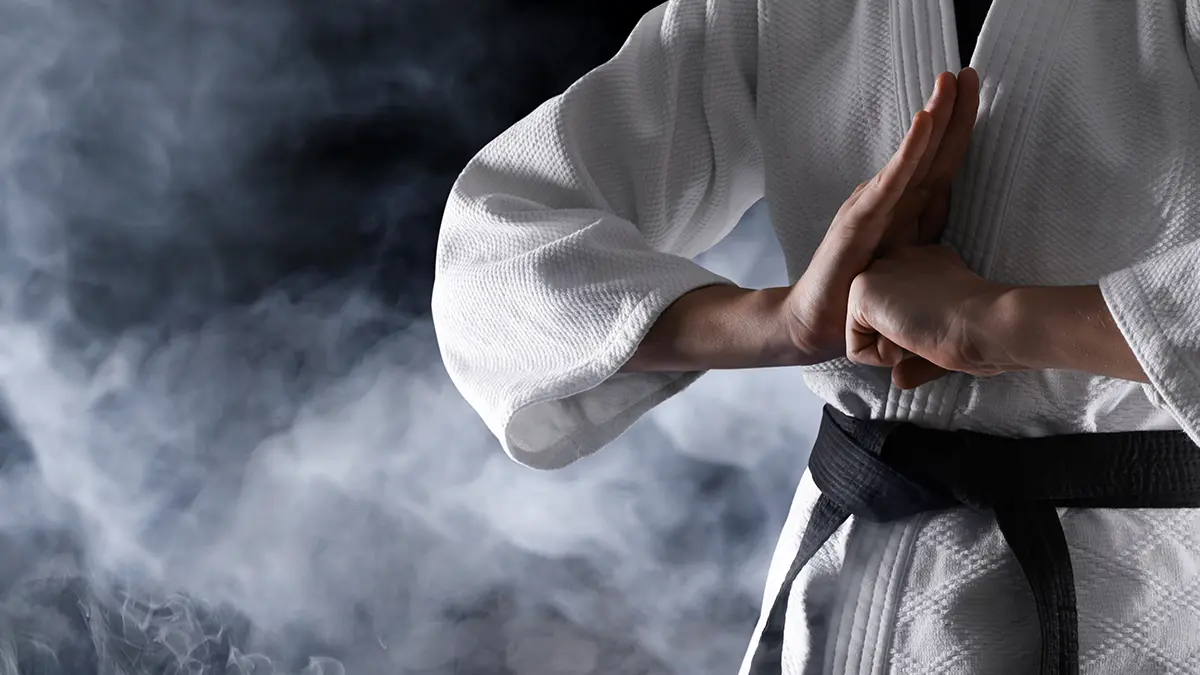 Миллион рублей взыскали с тренера по каратэ за травму подопечного в Челябинске