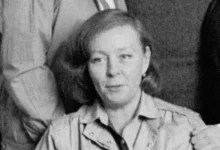 Басилашвили и Стрижак простились с Мшанской в Никольском храме basilashvili i strizhak prostilis s mshanskoj v nikolskom hrame-dmvv-ru-0